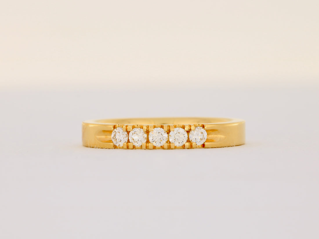 Ring aus 18kt Gelbgold mit 5 Brillanten