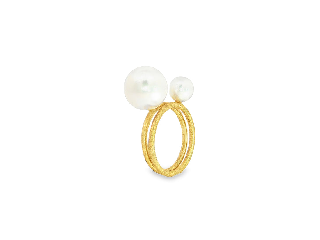 Ring aus 18kt Gelbgold mit Süßwasserperle