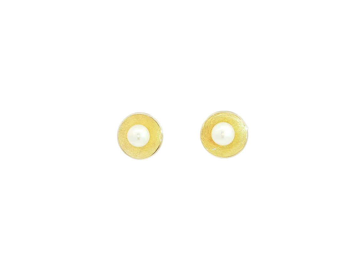 Ohrstecker aus 18kt Gelbgold mit Süßwasserperle