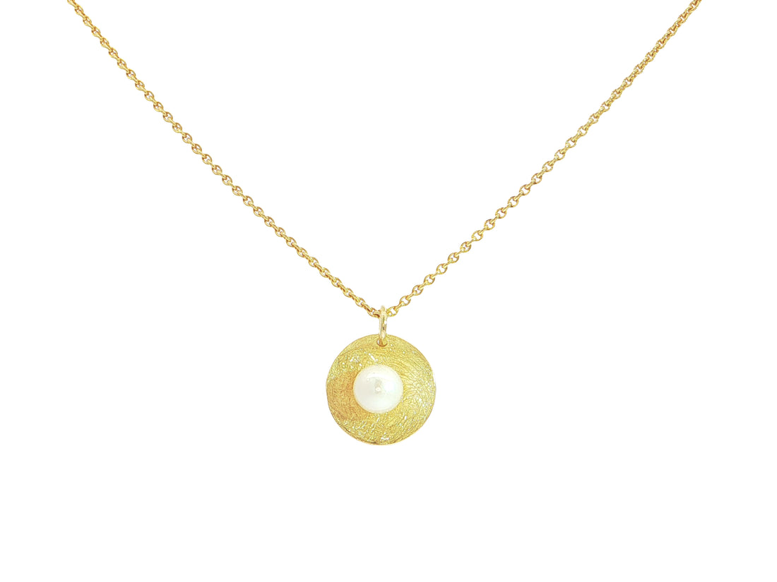 Anhänger aus 18kt Gelbgold mit Süßwasserperle