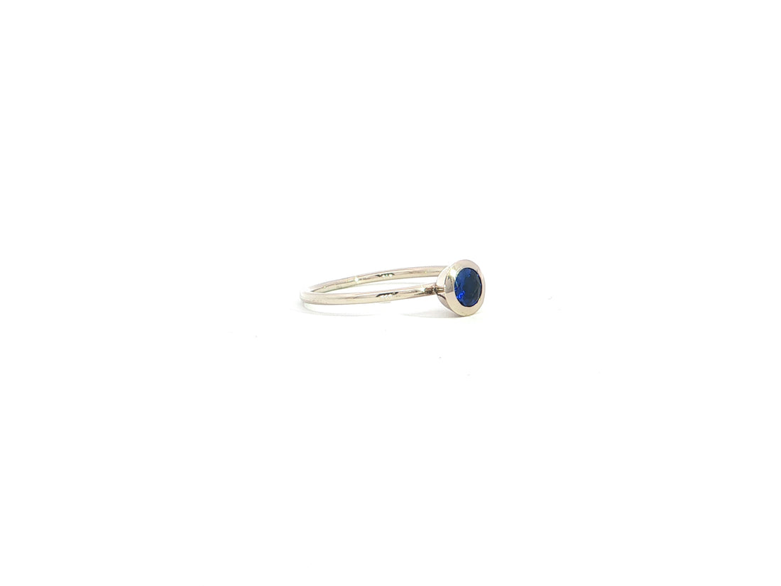Sola · Blauer Saphir · 750er Palladium-Weißgold