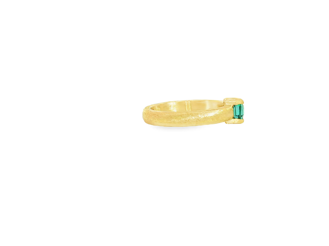 Smaragd-Ring in 18kt Gelbgold – Eismatt, poliert kombiniert
