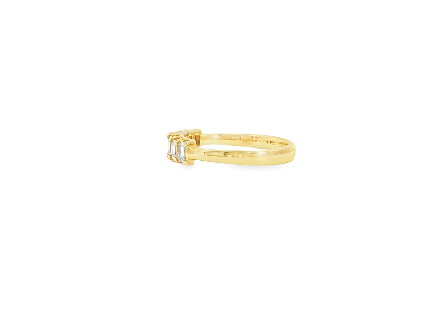 Eleganter 18kt Gelbgold-Ring mit 7 Diamanten im Baguette-Schliff
