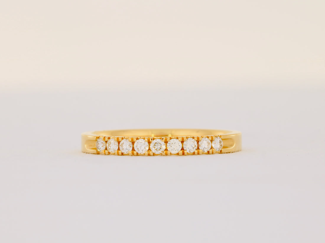 Ring aus 18kt Gelbgold mit 9 Brillanten