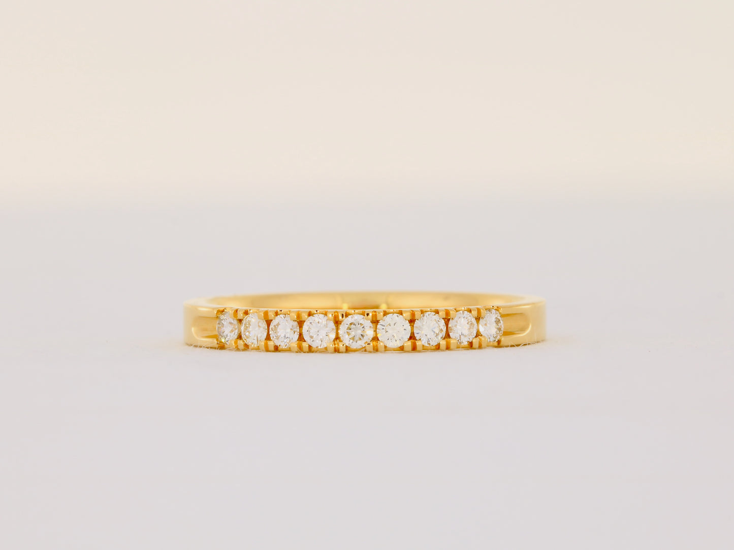 Ring aus 18kt Gelbgold mit 9 Brillanten