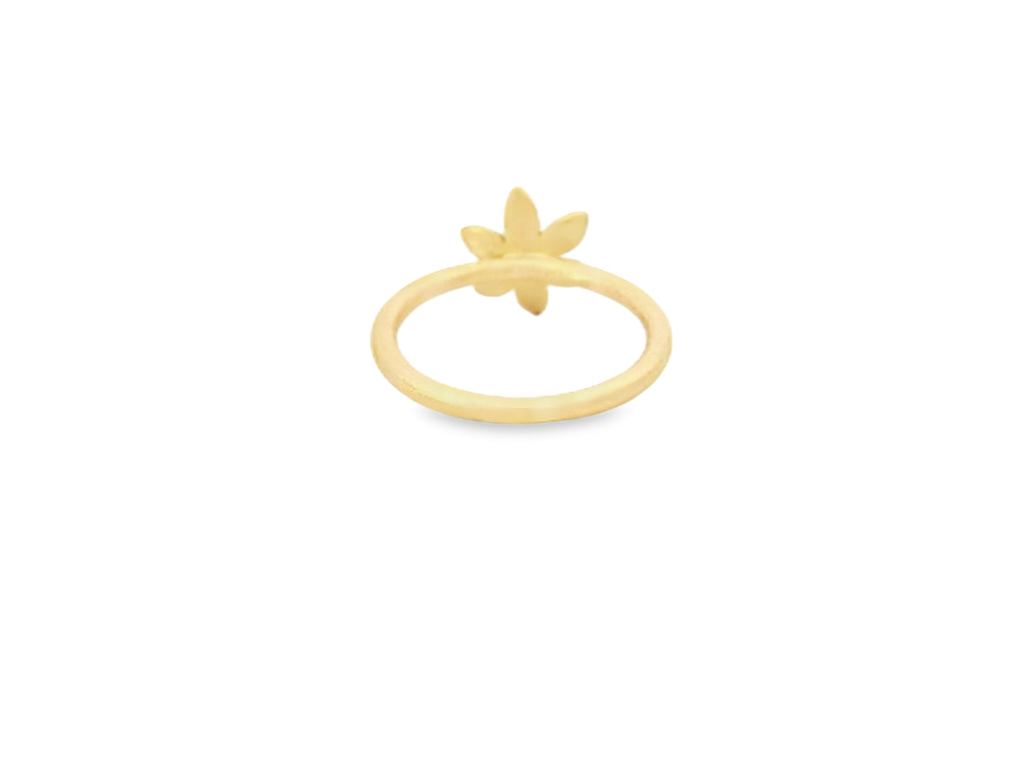 Ring aus 18kt Gelbgold mit Seerosen-Motiv und kleiner Perle
