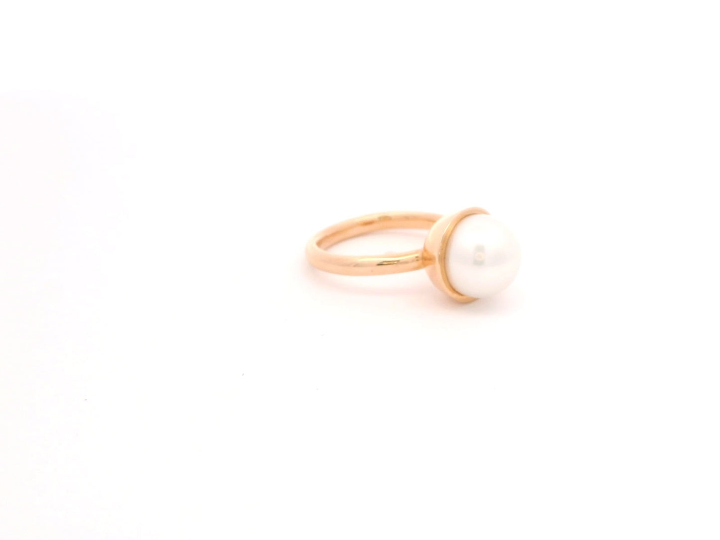 Ring mit weißer Süßwasserperle – 18kt Roségold