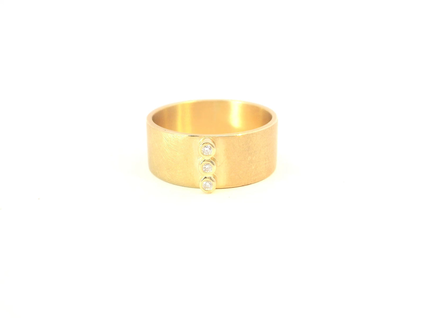 Ring aus 18kt Gelbgold mit drei Brillanten