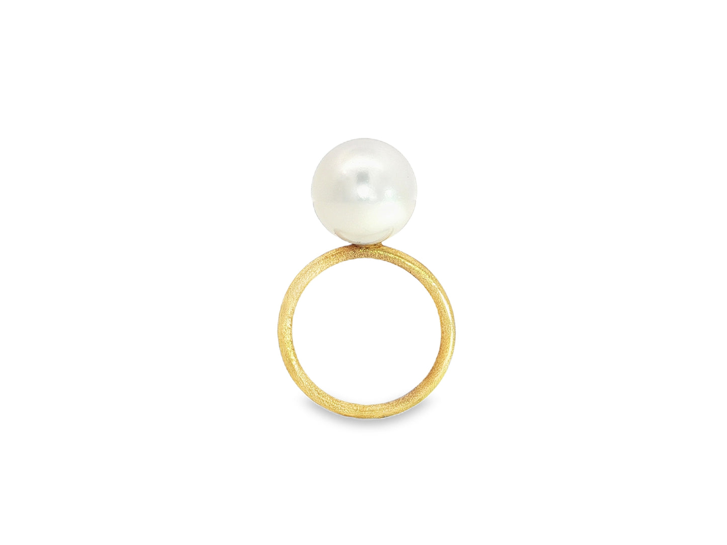 Ring aus 18kt Gelbgold mit großer Süßwasserperle