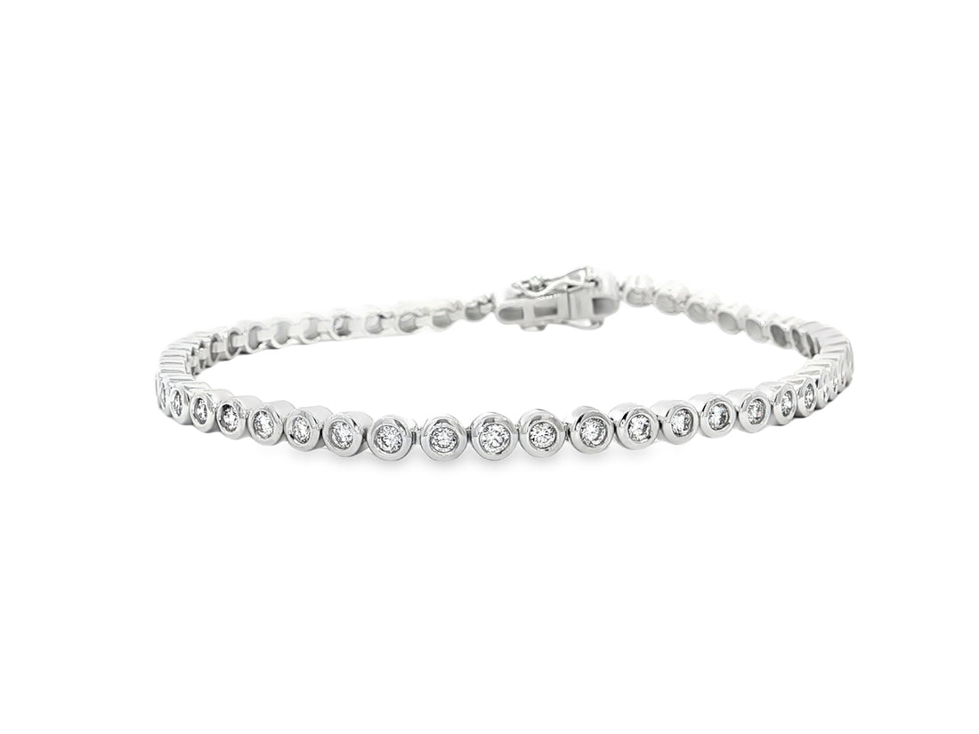 Modernes Tennisarmband in Zargenfassung – 18kt Weißgold - 2,5ct