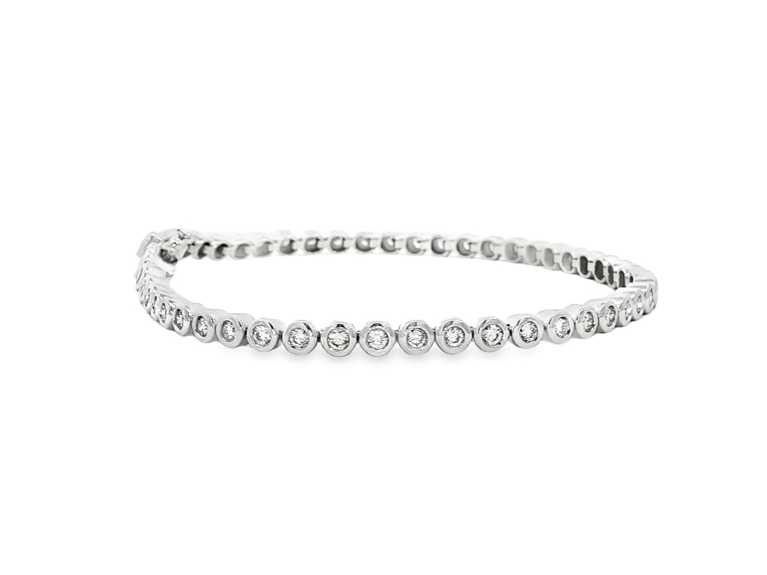 Modernes Tennisarmband in Zargenfassung – 18kt Weißgold - 2,5ct