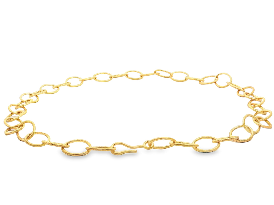 Massive handgefertigte Ösenkette aus 18kt Gelbgold – kraftvoll, elegant &amp; zeitlos