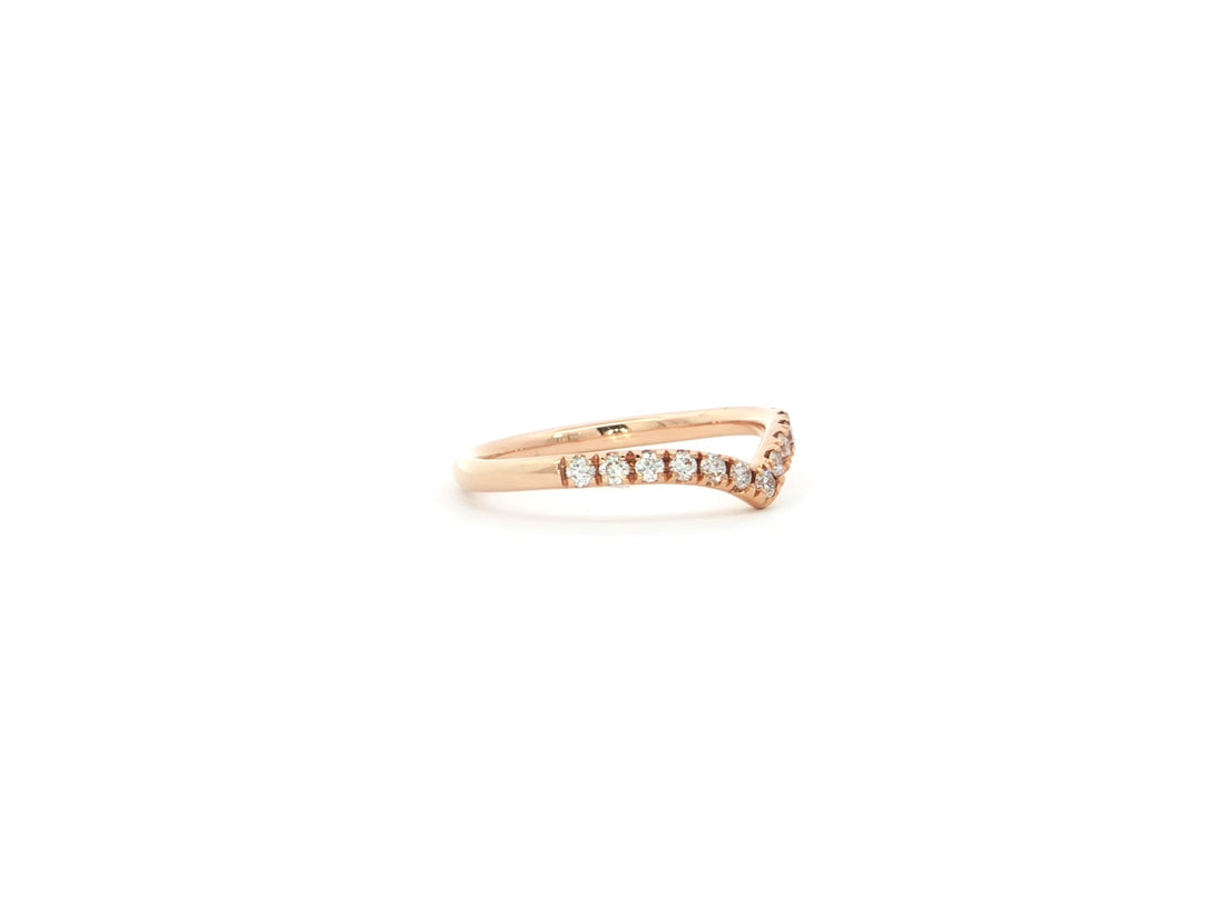 Feiner V-Beisteckring mit Brillanten – 18kt Roségold