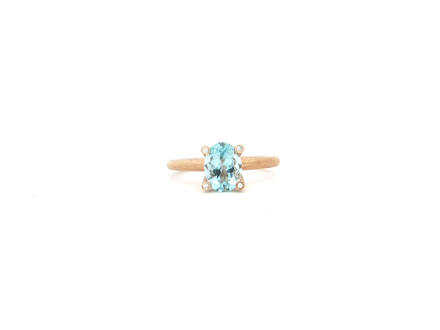 Aquamarin-Ring mit diamantbesetzten Krappen – 18kt Roségold