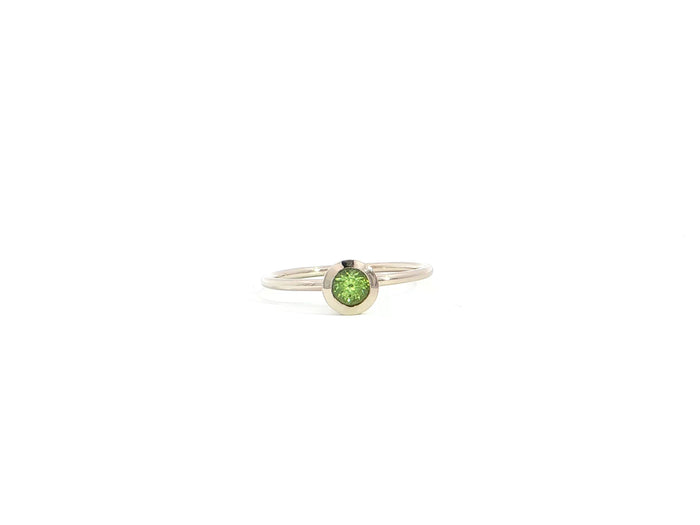 Sola · Peridot · 750er Palladium-Weißgold