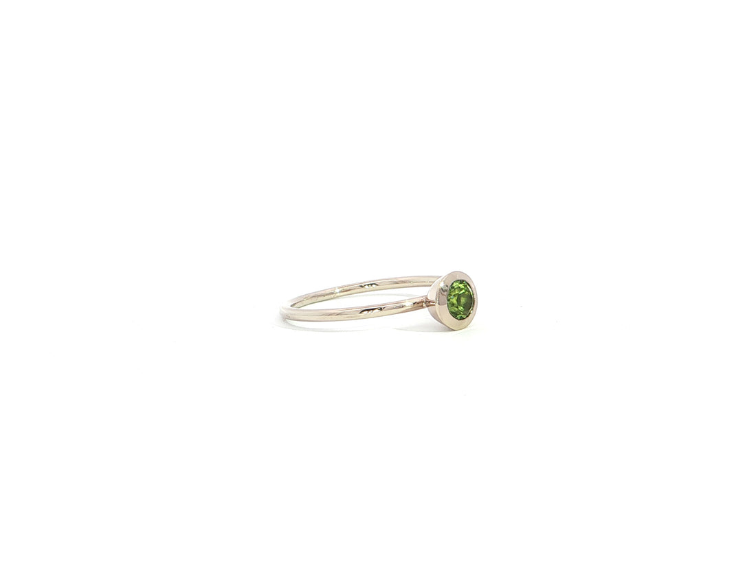 Sola · Peridot · 750er Palladium-Weißgold