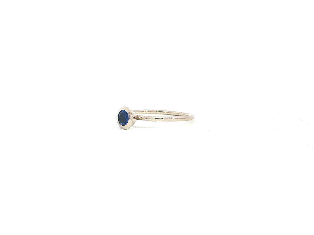 Sola · Blauer Saphir · 750er Palladium-Weißgold