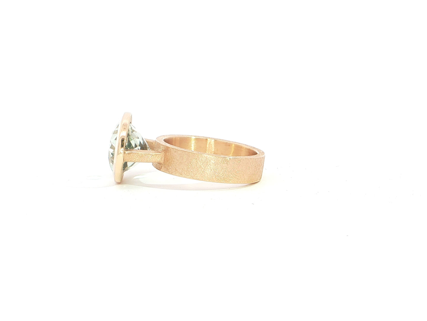 Prasiolith-Ring auf Stelzenfassung – 18kt Roségold, eismatt