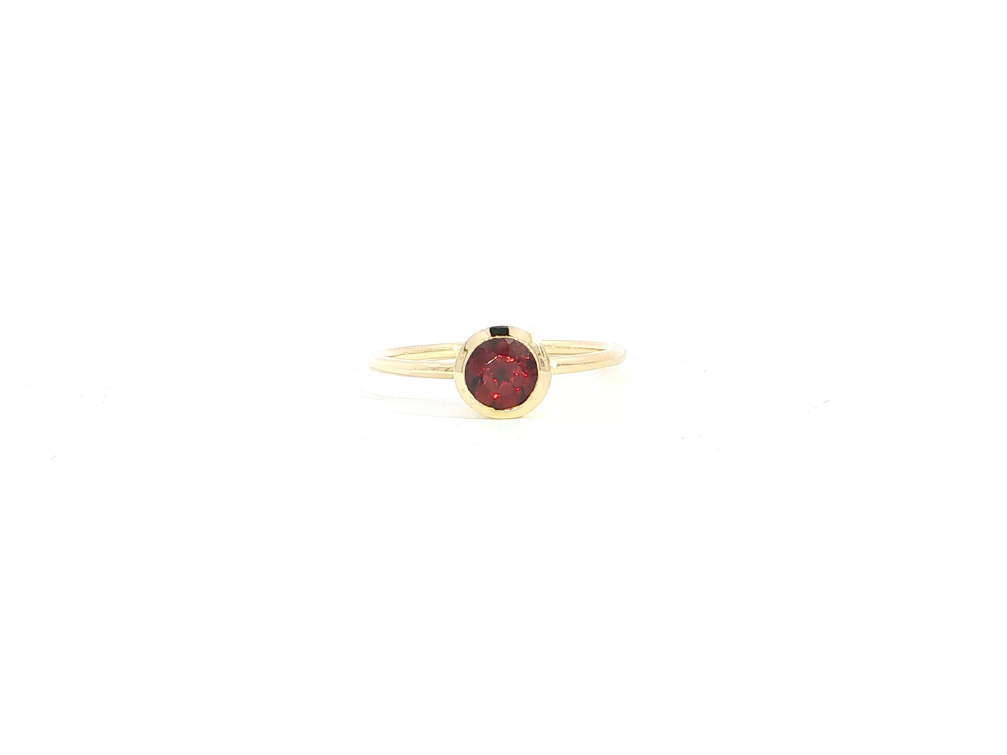 Sola · Roter Granat · 750er Gelbgold