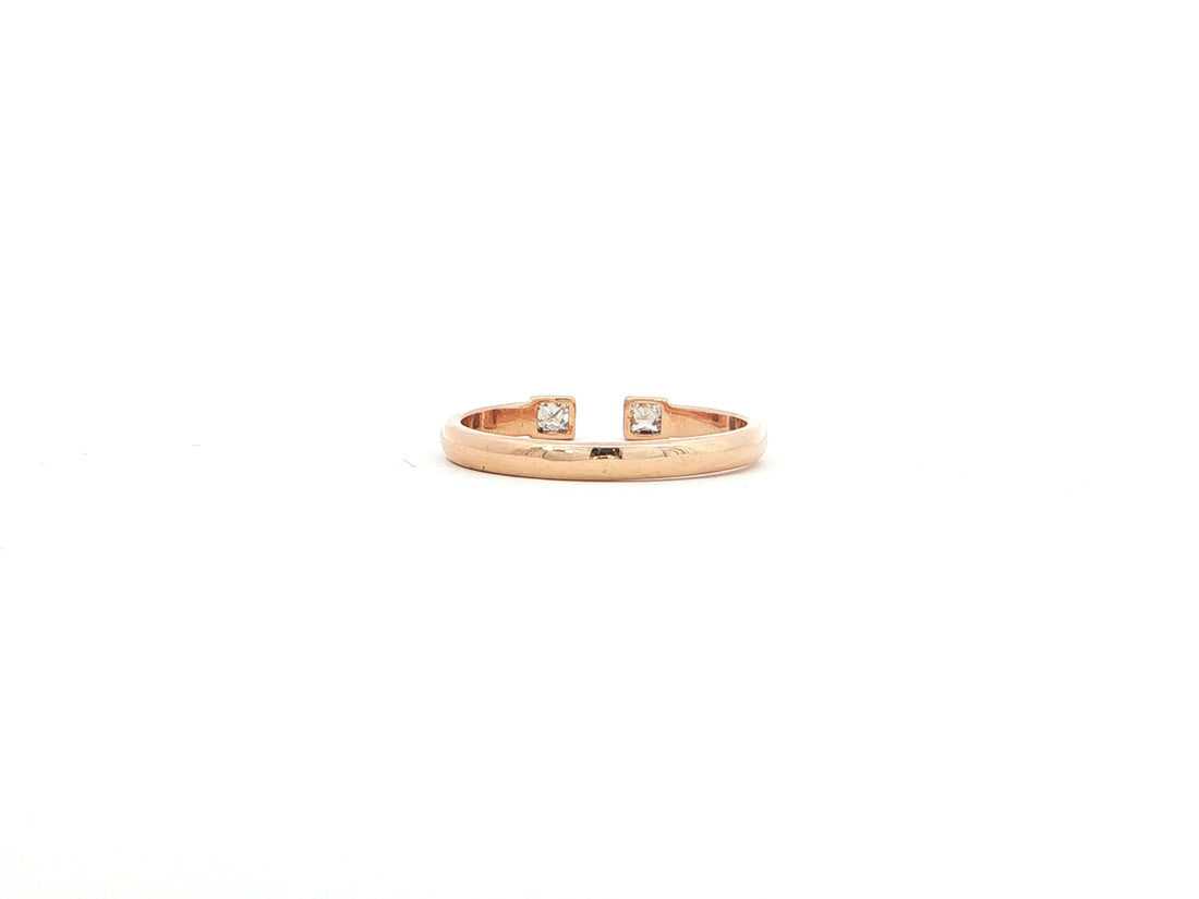 Offener Bandring – 18kt Roségold mit zwei Princess-Diamanten