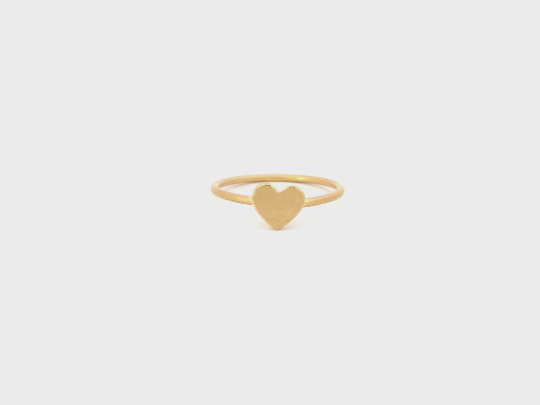 Ring aus 18kt Gelbgold mit massivem Herz
