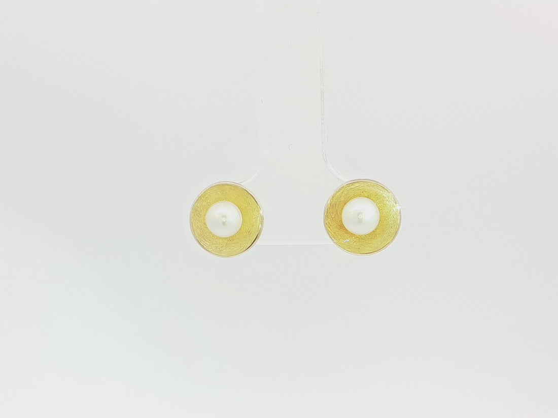Ohrstecker aus 18kt Gelbgold mit Süßwasserperle