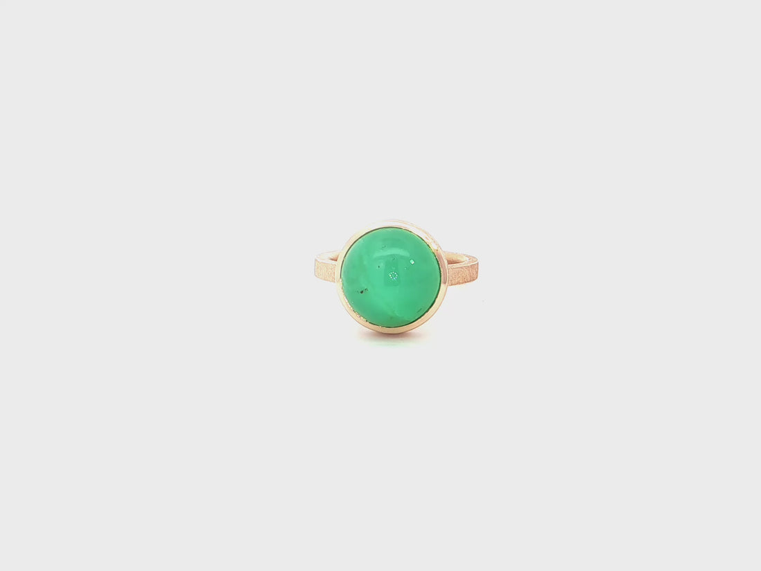 Chrysopras-Ring aus 18kt Rotgold – eismatt &amp; eindrucksvoll